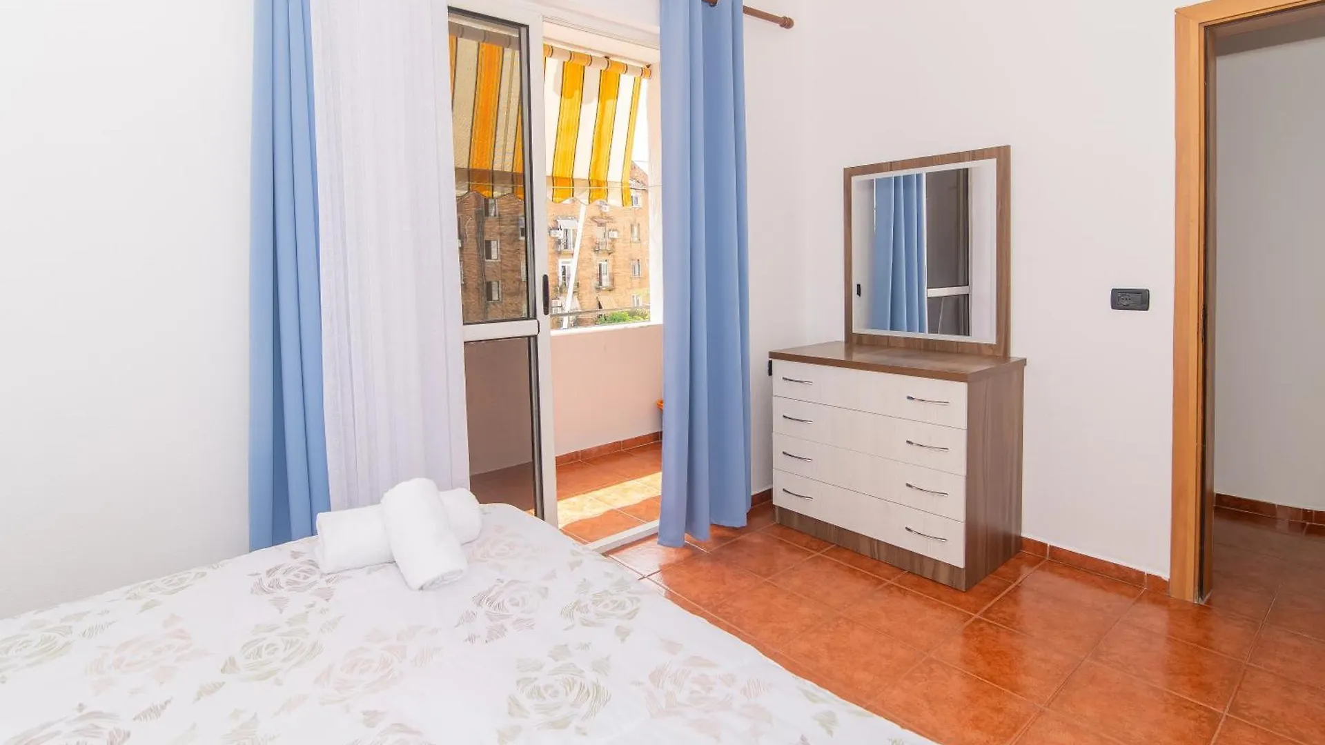 Taiwan Center Apartment 地拉那